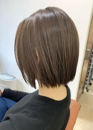 ショート ヒナ/酸性ストレート ・艶カラー🌿のヘアスタイル