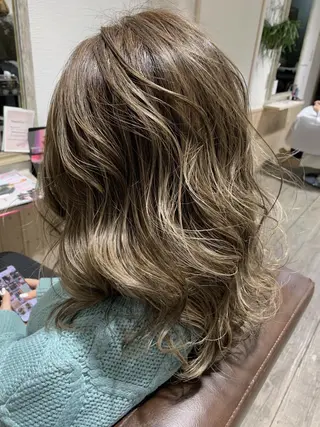 セミロング カラー 心斎橋韓国ボブ 好原良真のヘアスタイル