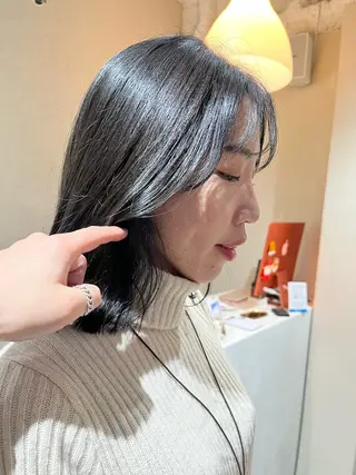 ミディアム ハイトーンカラー🩵 耳ツボジュエリー👂のその他イメージ