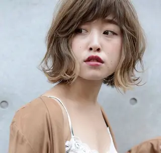ショート 似合わせレイヤー 🤍みはな𝜗𝜚のヘアスタイル
