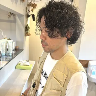 パーマ メンズ 綿貫 美雪のヘアスタイル