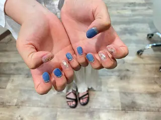 ネイル はばすみれ🎀ﾈｲﾙ 光ﾌｪｲｼｬﾙ ﾍｱのネイルデザイン
