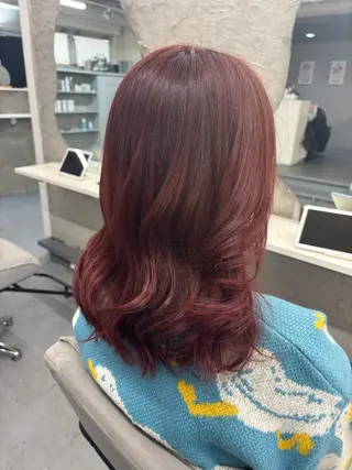 ミディアム 腰越 麻奈のヘアスタイル