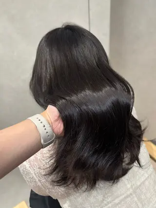ミディアム カラー 艶カラー／縮毛矯正 ／kana‎🤍のヘアスタイル