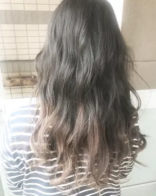 ロング カラー 岩谷/ブリーチ 🪽透明感カラーのヘアスタイル
