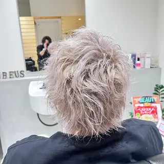 ショート カラー ✨髪質改善🎨 杉本賢人のヘアスタイル