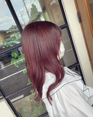 ロング カラー 井上 花音のヘアスタイル
