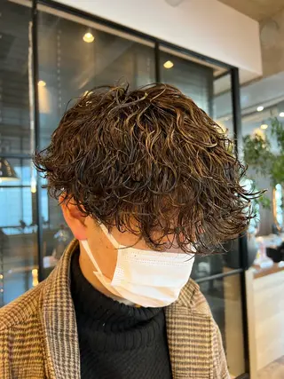 ショート パーマ メンズ 波巻きスパイラルパー マ/シャドウパーマ駿のヘアスタイル