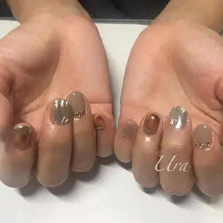 ネイル UrakoNail 《nail》のネイルデザイン