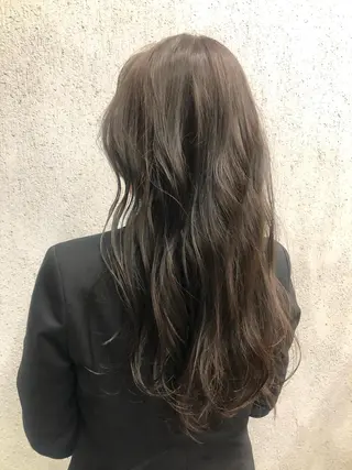 ロング カラー ヘアアレンジ 岡田 真綾のヘアスタイル