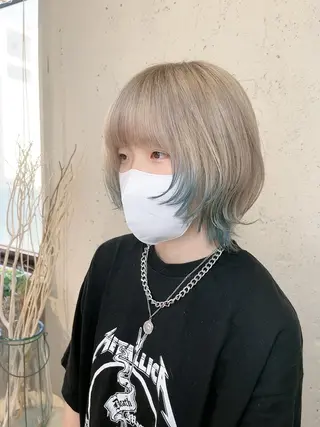 ショート カラー 透明感ハイトーン🦄 キラ🌈のヘアスタイル