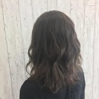 セミロング カラー Kaede .のヘアスタイル
