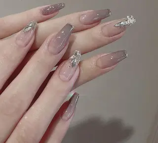 ネイル エリ🫧 nail池袋東口のネイルデザイン