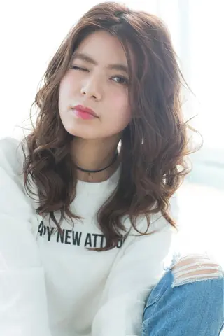 セミロング 所渉/韓国レイヤー /ウルフカットのヘアスタイル