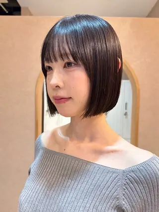 ショート カラー ボブ/レイヤー/ グレージュ/moyuのヘアスタイル