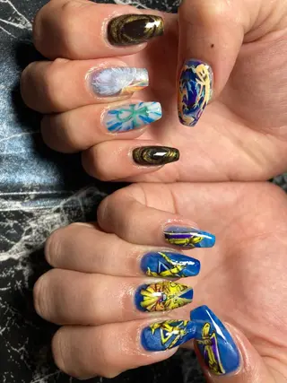 ミディアム ネイル ✴︎ Delightのネイルデザイン