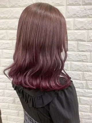 ミディアム カラー 薄田 珠美のヘアスタイル