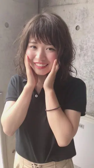 ミディアム カラー パーマ 及川 光のヘアスタイル