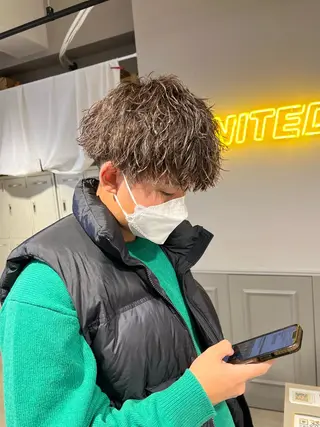 ミディアム パーマ メンズ メンズパーマ特化 TAIGAのヘアスタイル