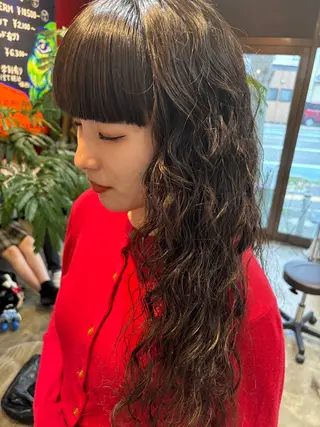パーマ イデカワ リナのヘアスタイル