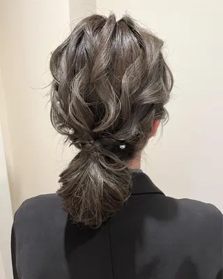 ミディアム ヘアアレンジ サソウ ユリエ🥥のヘアスタイル