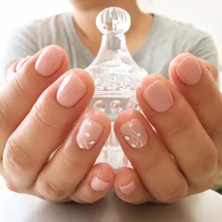 ネイル Petit Fleur所属・青柳 亜梨奈のマツエク・マツパデザイン