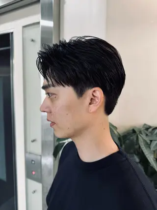 ショート メンズ メンズ職人/センター パート/富沢真斗のヘアスタイル