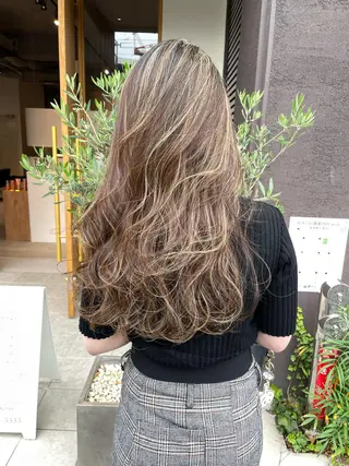 ロング カラー 名古屋ハイトーン/ 🐶ブリーチ専門店のヘアスタイル