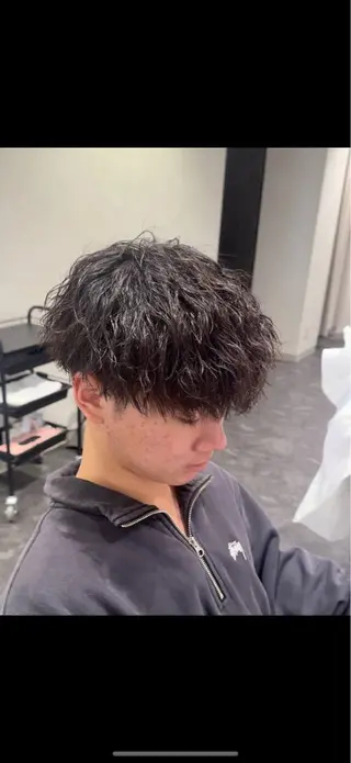 ミディアム パーマ メンズ メンズパーマ特化 美容師kouyaのヘアスタイル