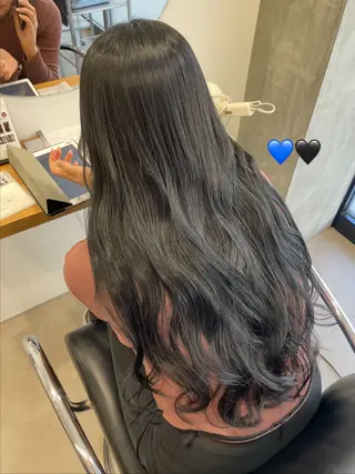 ロング カラー 佐藤 由依/水光カラーのヘアスタイル