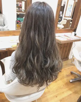 ロング カラー 横浜ブリーチムラ直し ハイトーン/ブリーチのヘアスタイル