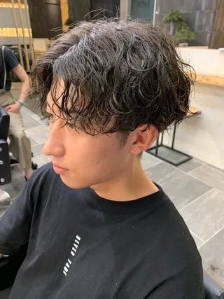 メンズ アイブロウ 榊琴帆/美容師兼 アイブロウリストの眉毛・アイブロウイメージ