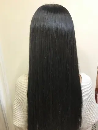 ロング ヨシダ トオルのヘアスタイル