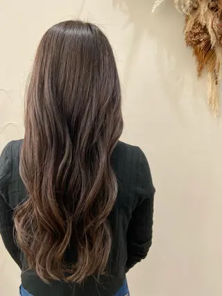 ロング カラー 三木　英音 bisouhairのヘアスタイル