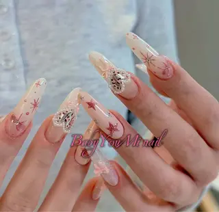 ネイル 相沢 さやかのネイルデザイン