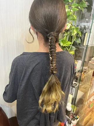 セミロング ヘアアレンジ きむえり/髪質改善 /うねり広がり改善のヘアスタイル