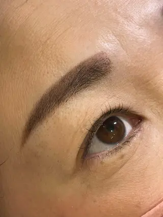 マツエク・マツパ 井上 真里奈のヘアスタイル