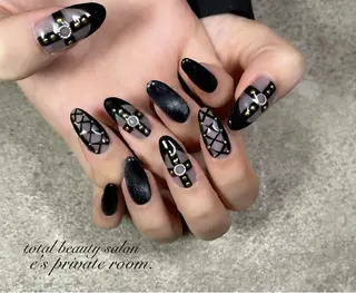 ネイル LAVISH nail salonのネイルデザイン