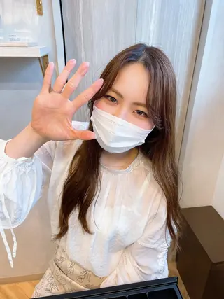 ミディアム カラー パーマ tuuli トゥーリのヘアスタイル