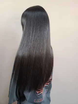 ロング ハイトーン特化 川井優汰のヘアスタイル