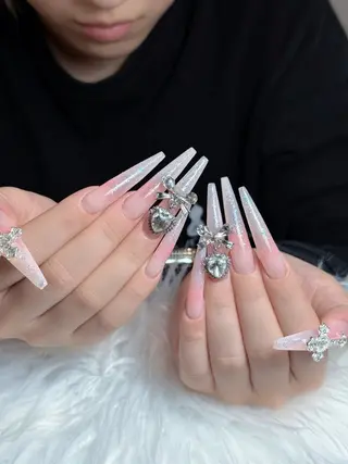 ネイル Julli ジュリのネイルデザイン