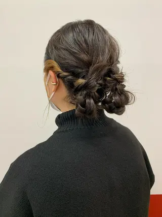 ミディアム ヘアアレンジ SAKINO. ベージュカラーのヘアスタイル