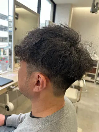 ショート パーマ メンズ 大谷 優馬のヘアスタイル