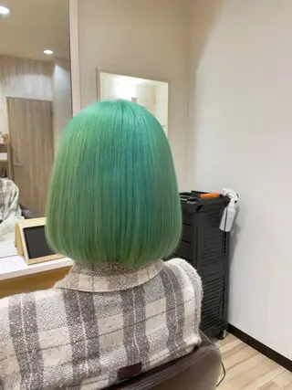 ショート カラー 🌈派手髪ハイトーン 🌈鈴木亮太🌈のヘアスタイル