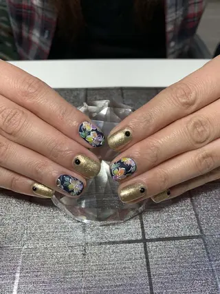 ネイル 🦋ネイルサロン ブラン🌈ゆりのネイルデザイン