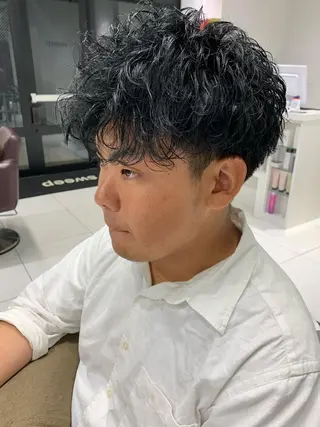 パーマ メンズ イシイ リョウヘイのヘアスタイル