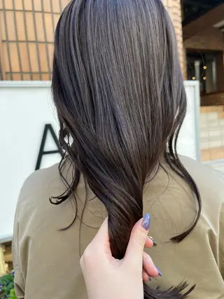 ロング カラー ハイトーン/レイヤー 💜Akaneのヘアスタイル