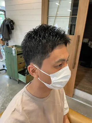 メンズ 新店舗ORO塚口店 駅から徒歩4分🚶のヘアスタイル