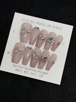 ネイル メイ 💅のネイルデザイン