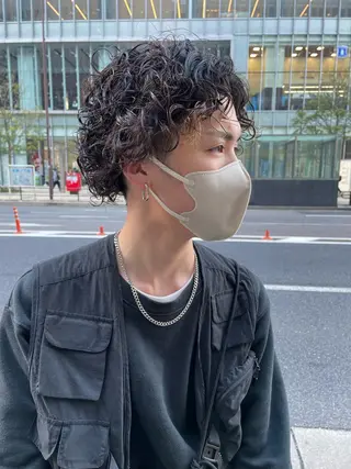パーマ メンズ レイヤーカット/透明 感カラー🩵中村友美のヘアスタイル